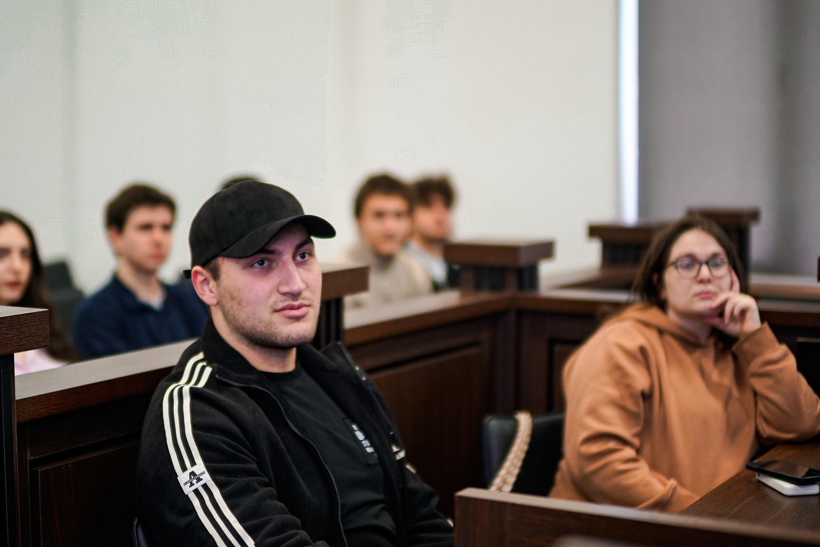 პროფესორმა ხათუნა ბურკაძემ კავკასიის უნივერსიტეტში სემინარი: &bdquo;AI - იურისტის ჭკვიანი ასისტენტი&ldquo; ჩაატარა